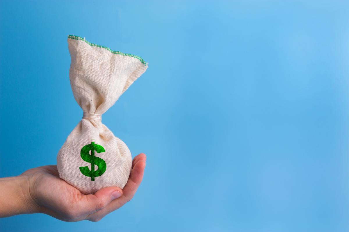 Se calendariza la negociación de un nuevo instrumento de actualización salarial específico para el Personal Laboral en el Exterior.